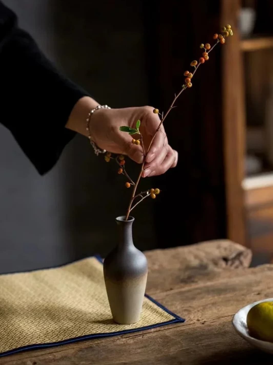 Vase | Mini soliflore zen en céramique noir