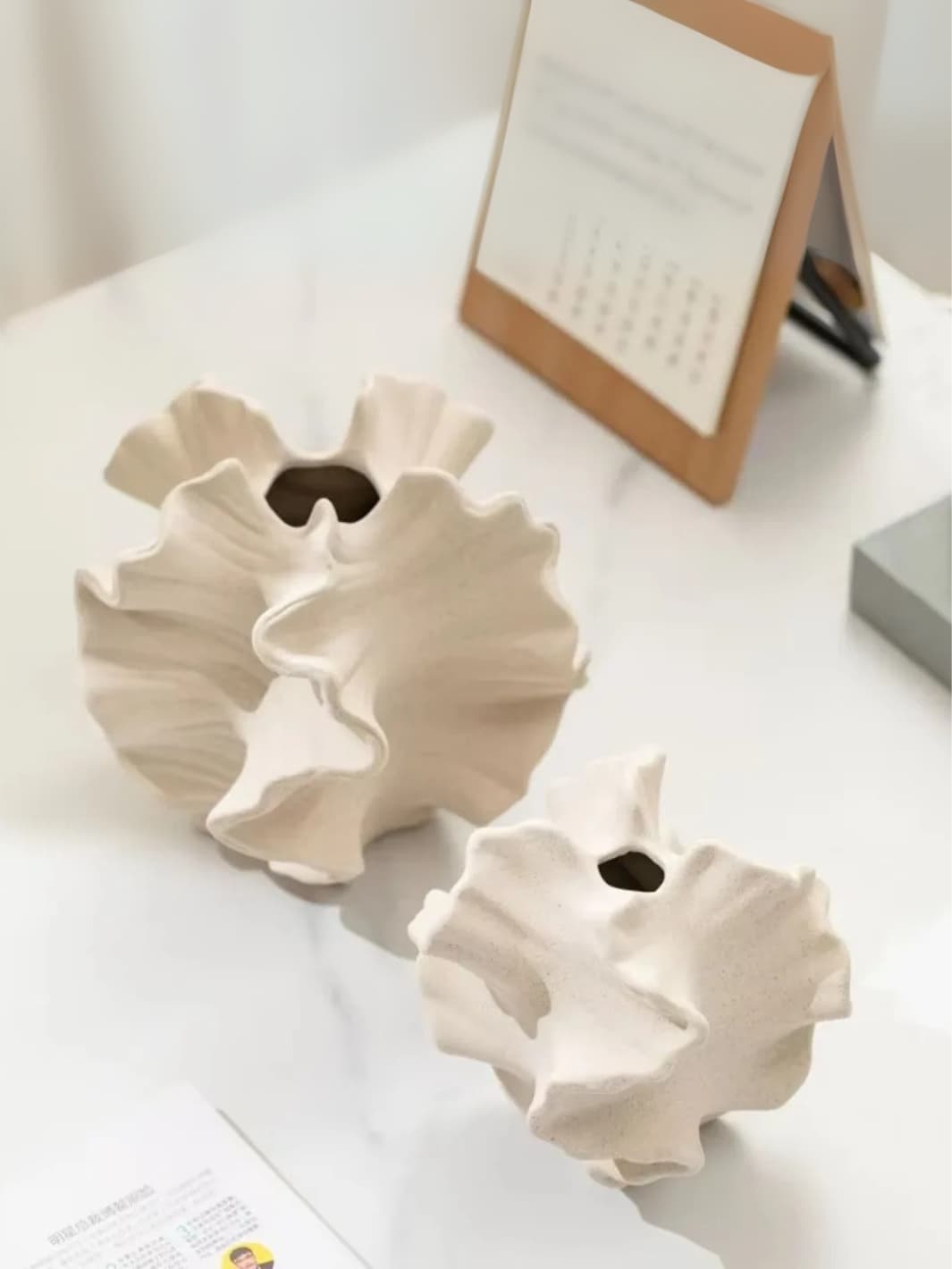 Vase | Coquillage blanc design en céramique ondulée