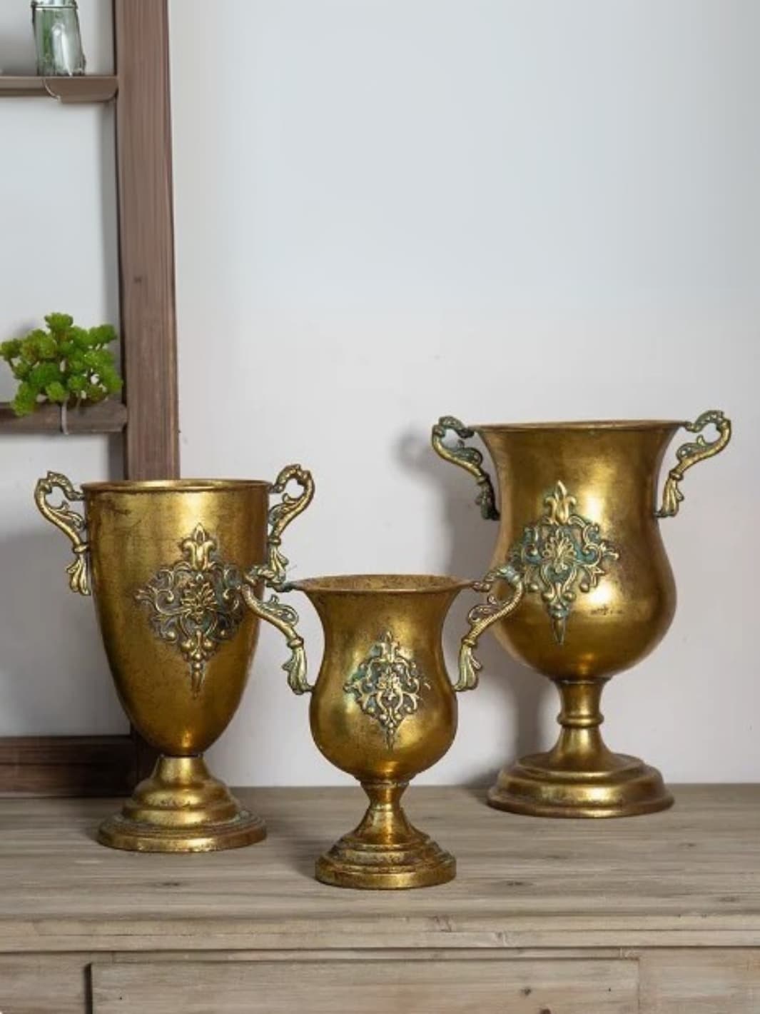 Vase | Cruche haute dorée esprit antique européen
