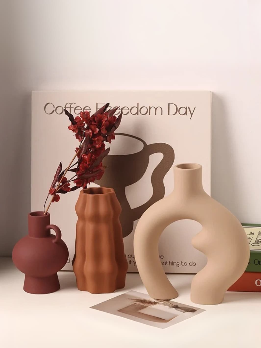 Vase | Sculpture moderne en céramique terracotta