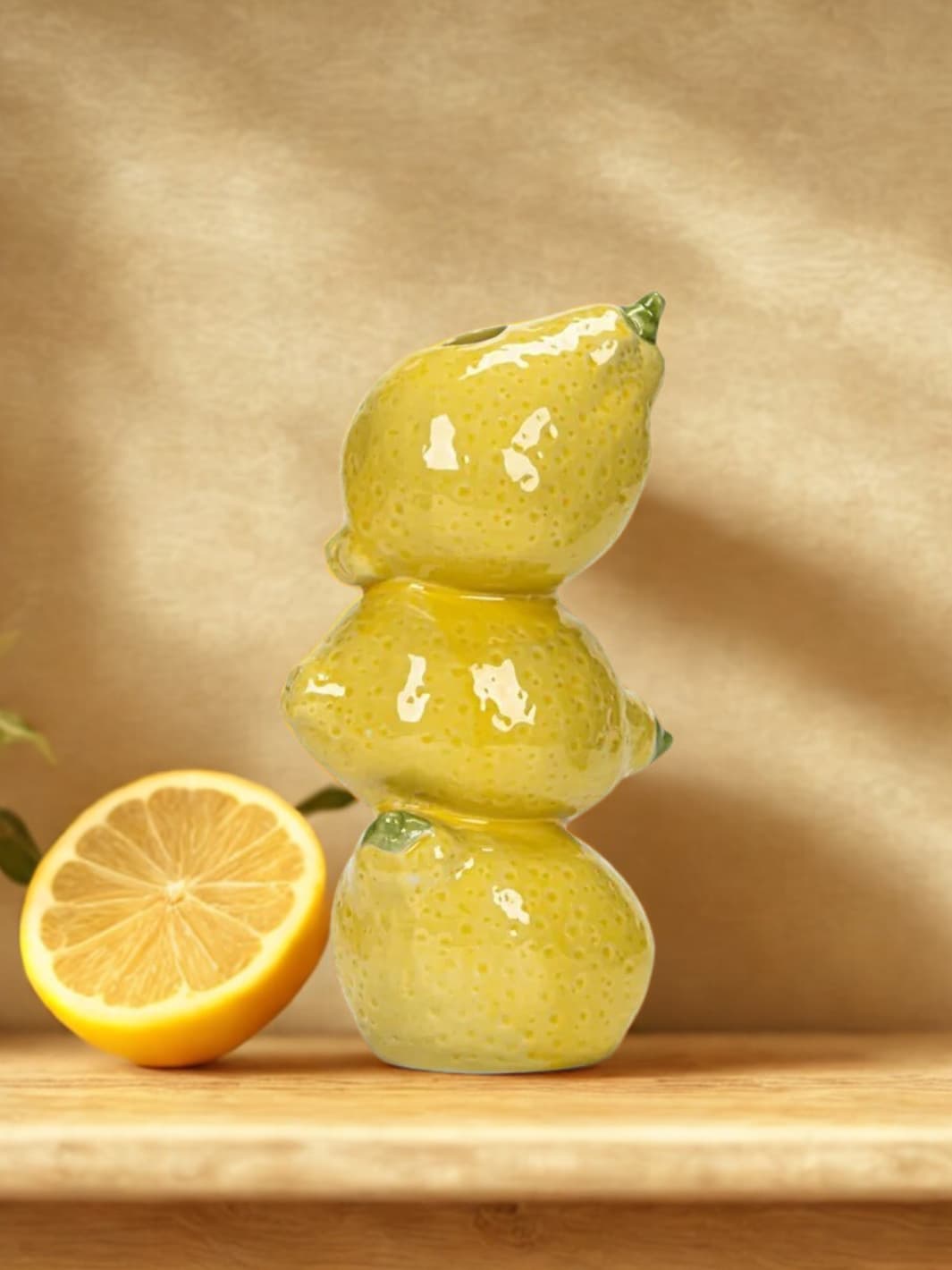Vase | Céramique jaune en forme de tour de citron