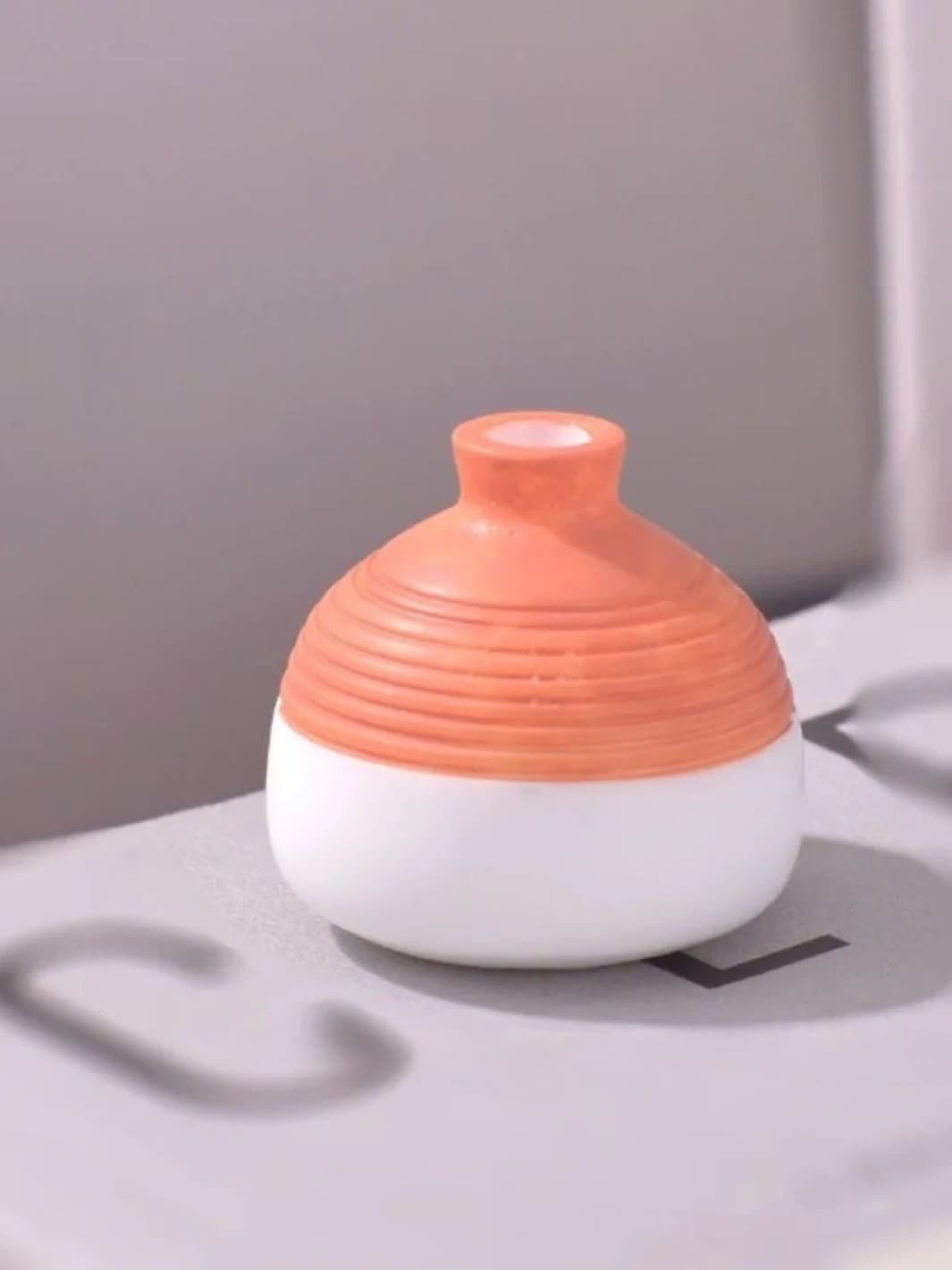 Vase | Miniature artisanal en résine bicolore