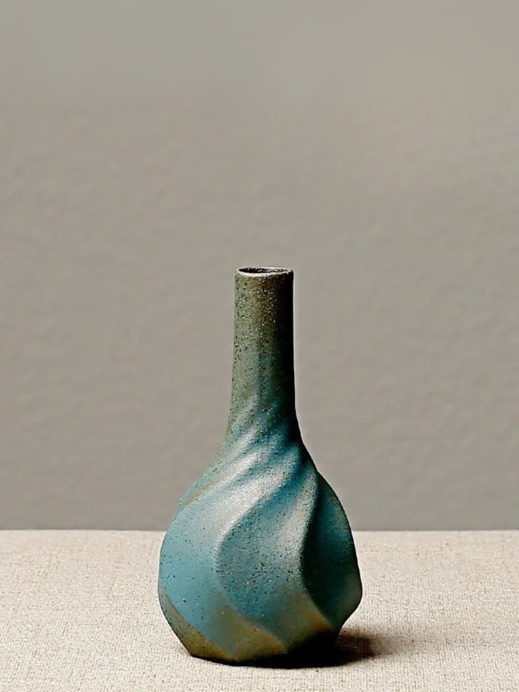 Vase | Torsadé en terre cuite japonaise
