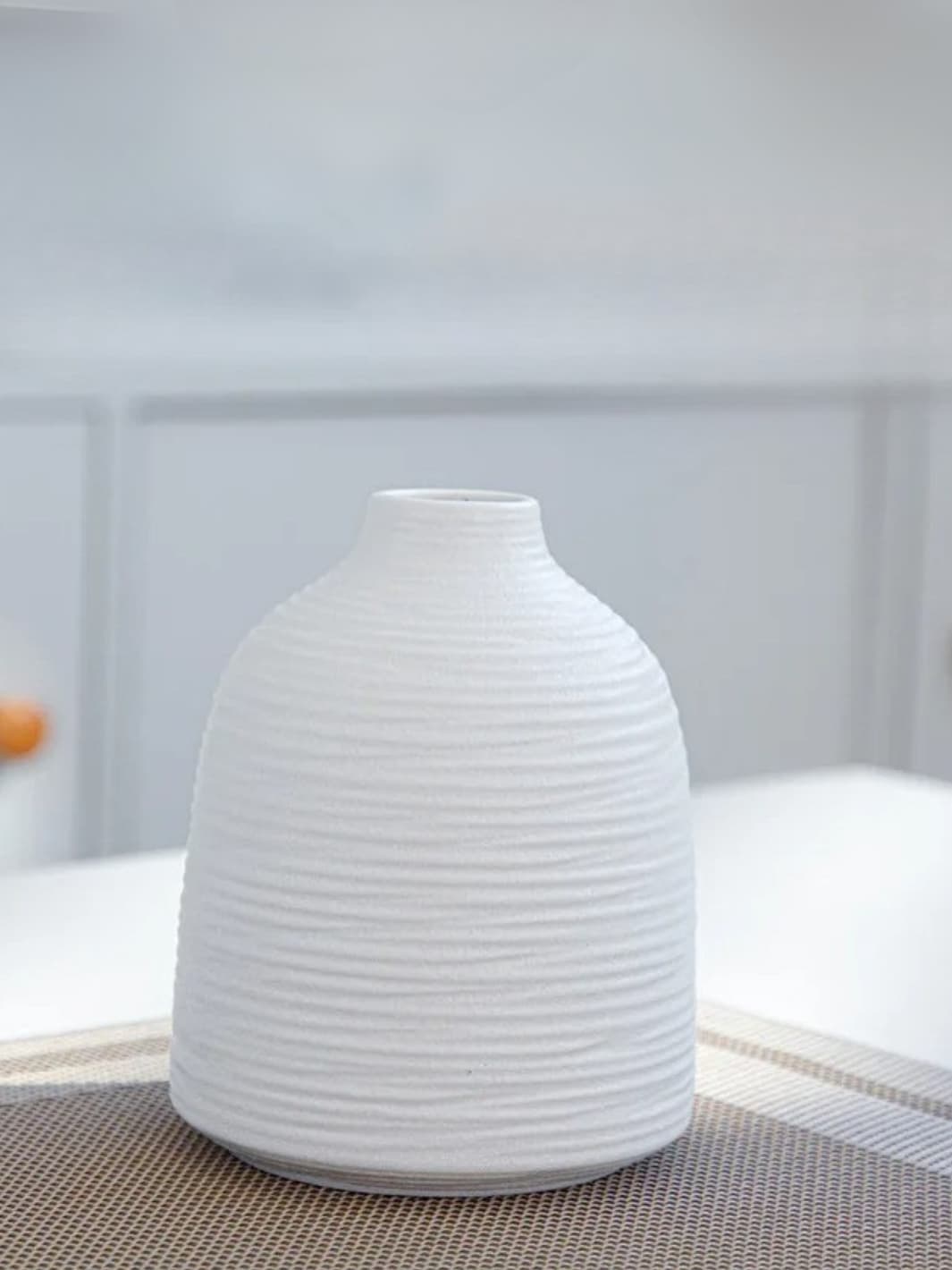 Vase | Petit vase nervuré noir style japonais