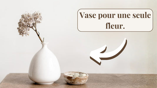 Vase pour une seule fleur.