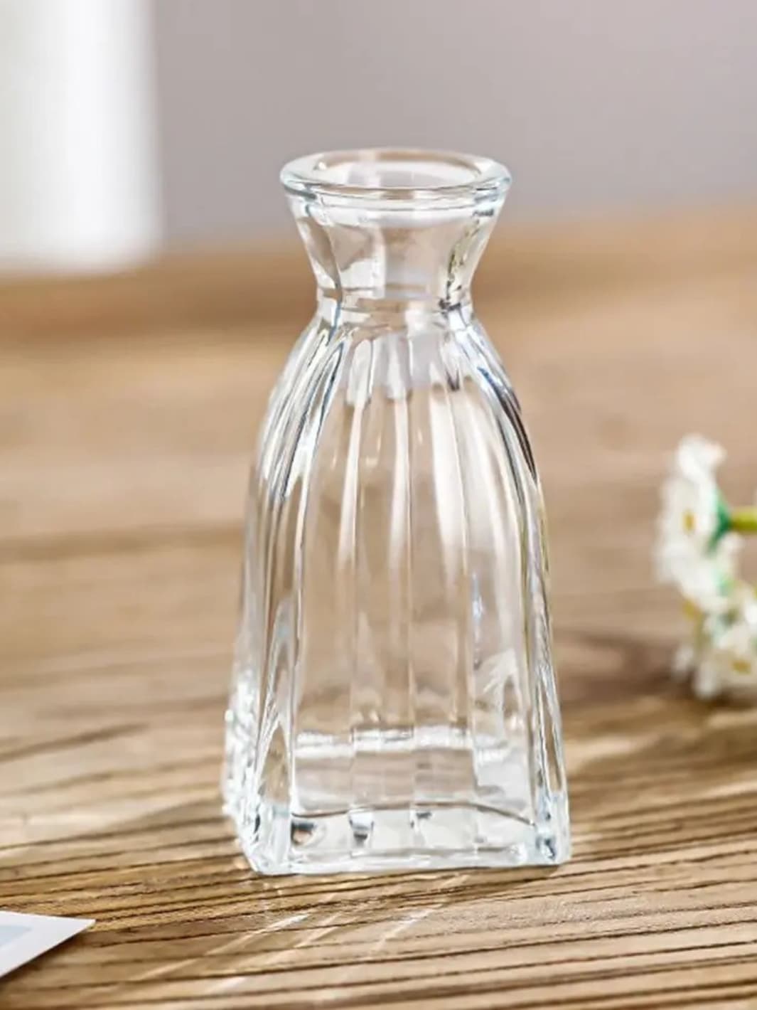 Vase | Fiole rétro gravée en verre transparent