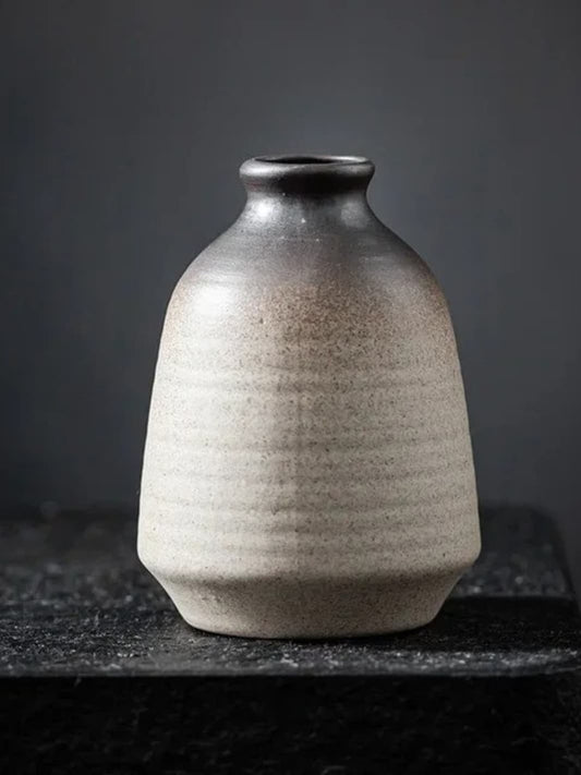 Vase | Petit flacon céramique brut d’inspiration chinoise