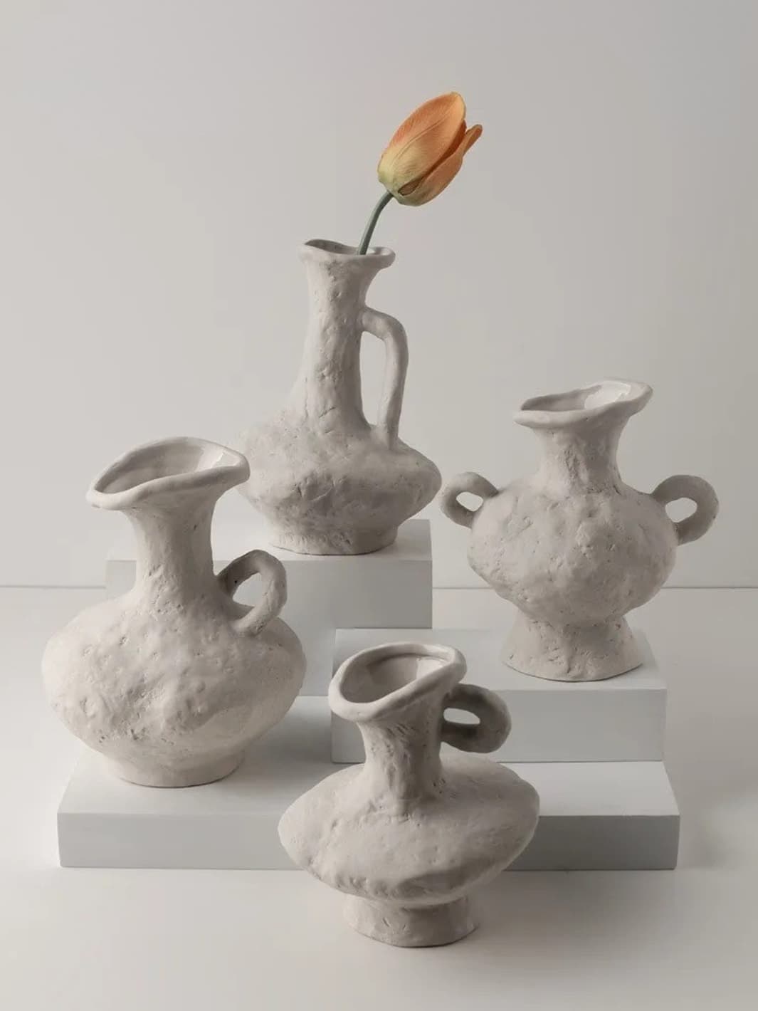 Vase | Amphore nordique en céramique blanche mate