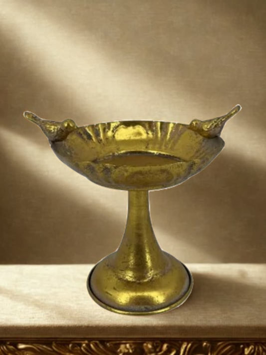 Vase | Coupe romaine dorée en fer forgé
