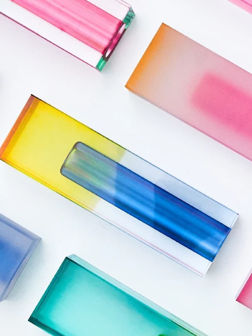 Vase | Acrylique design multicolore façon cristal nordique