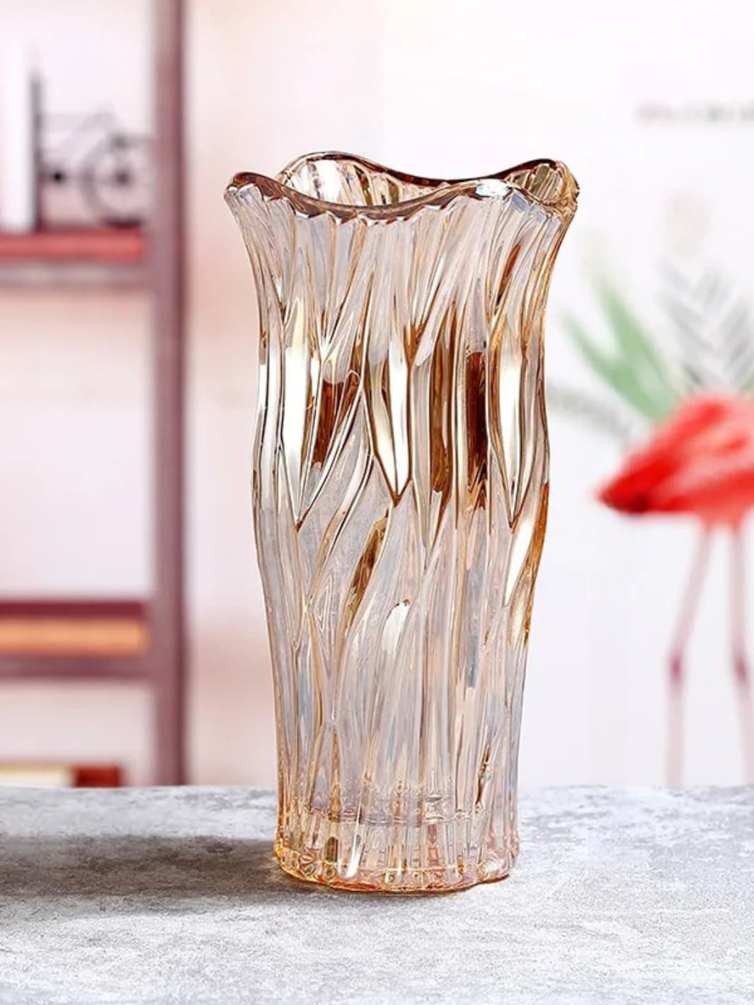 Vase | Pot torsadé en verre marron