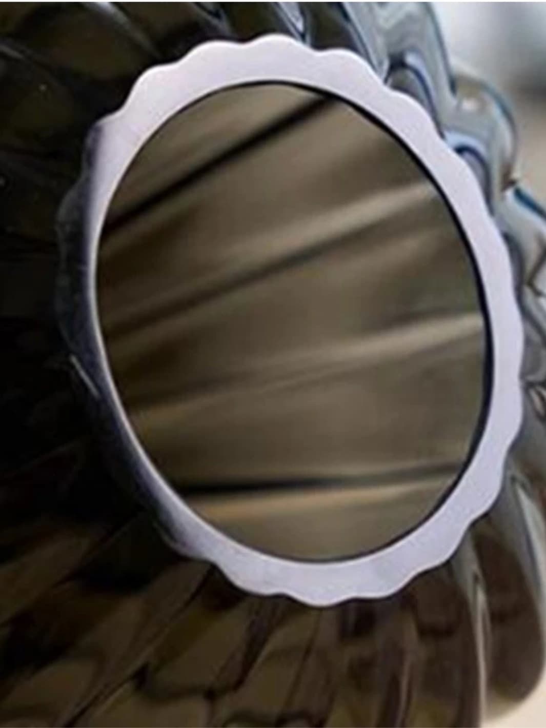 Vase | Pot en verre cristal fumé à reliefs torsadés