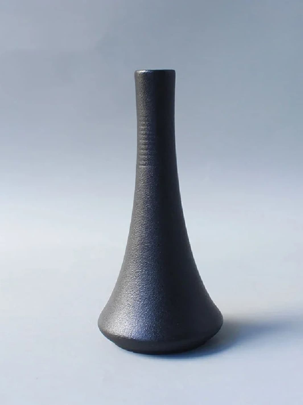 Vase | Soliflore noir en céramique style japonais