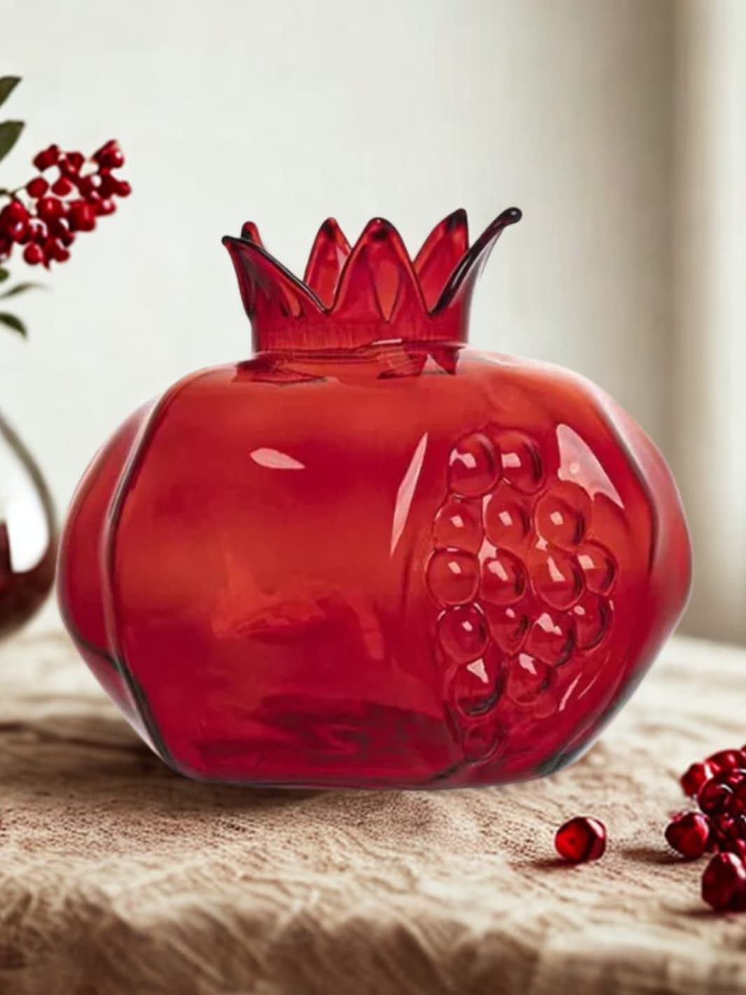 Vase | Grenade en verre soufflé rouge translucide
