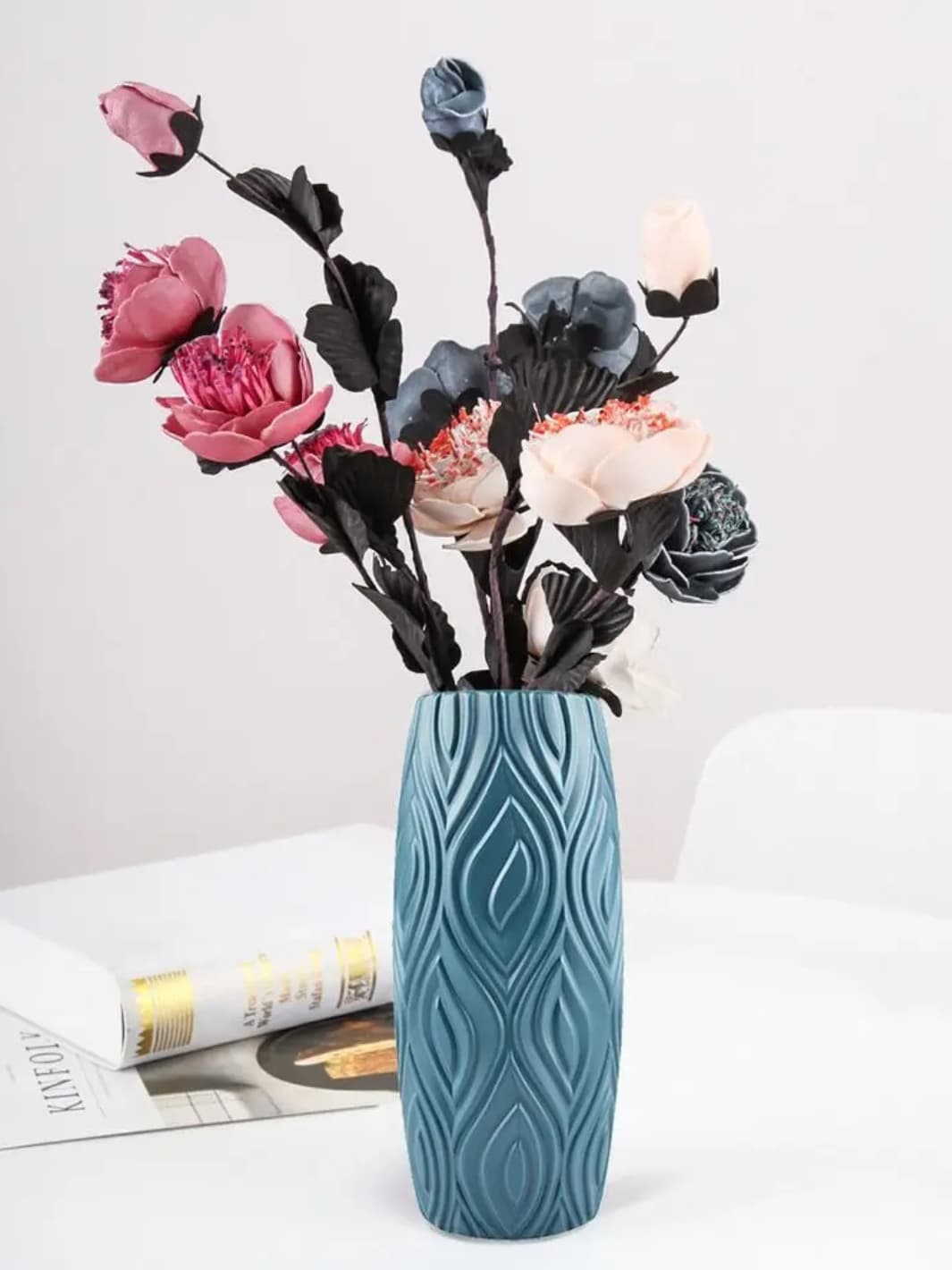 Vase | Cylindre plastique relief nordique