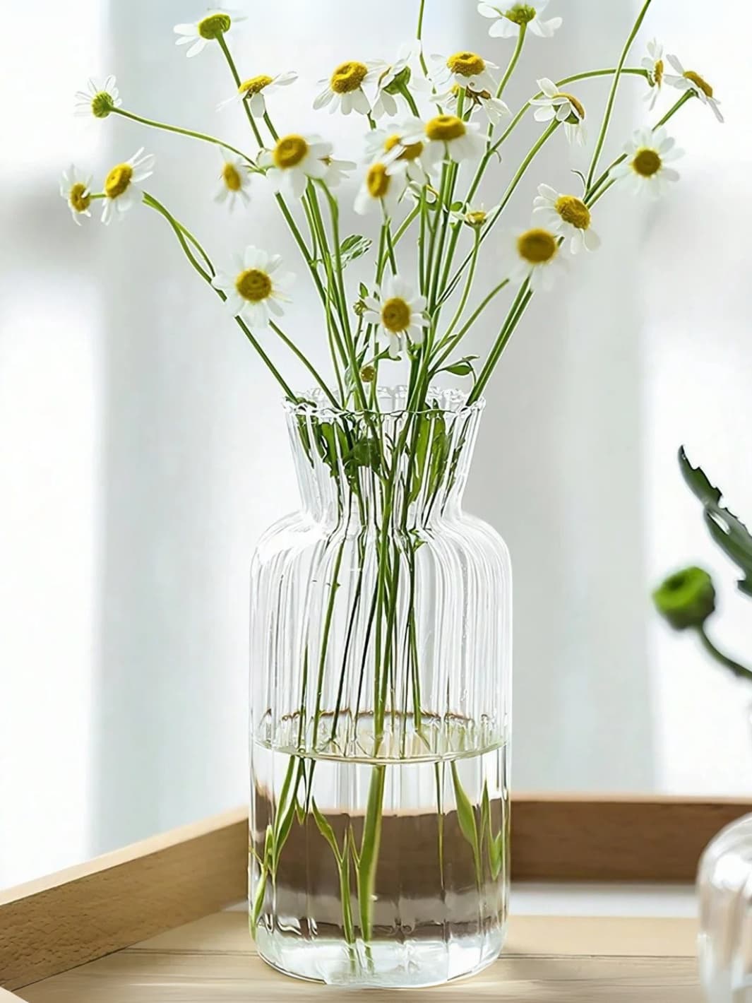 Vase | Soliflore cannelé en verre transparent