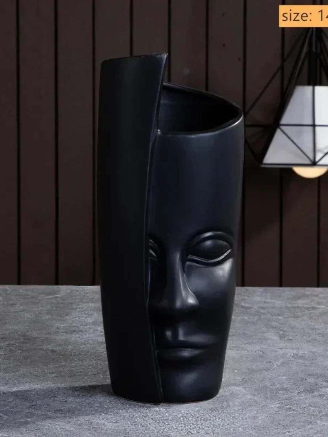 Vase | Visage noir sculptural