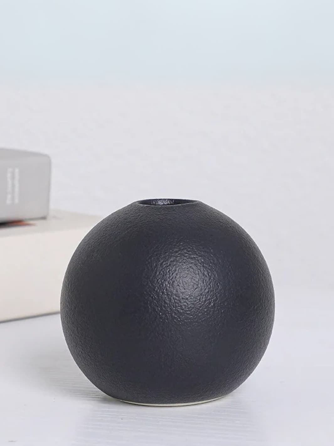 Vase | Boule Noir mate en céramique minimaliste