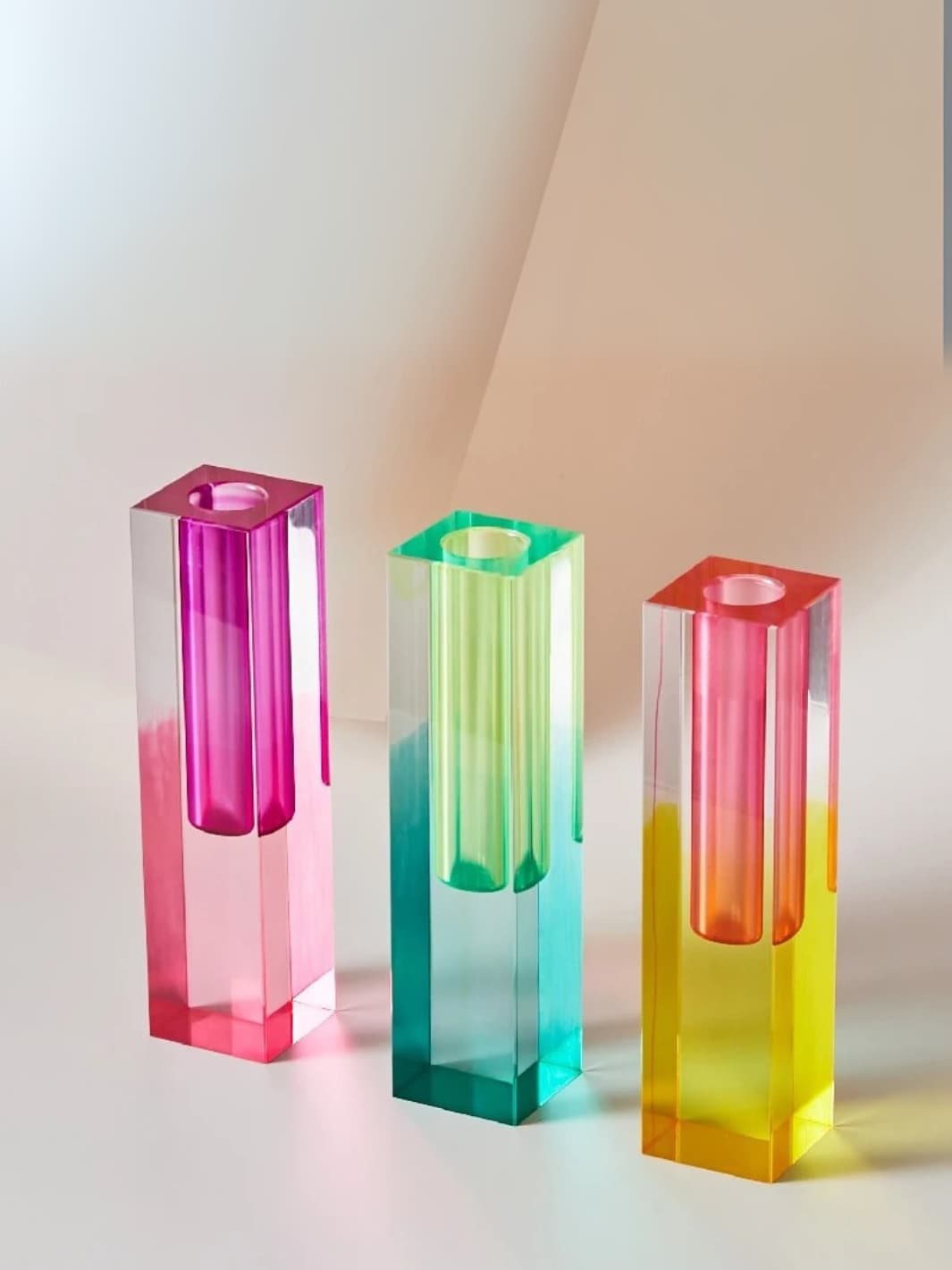 Vase | Acrylique design multicolore façon cristal nordique