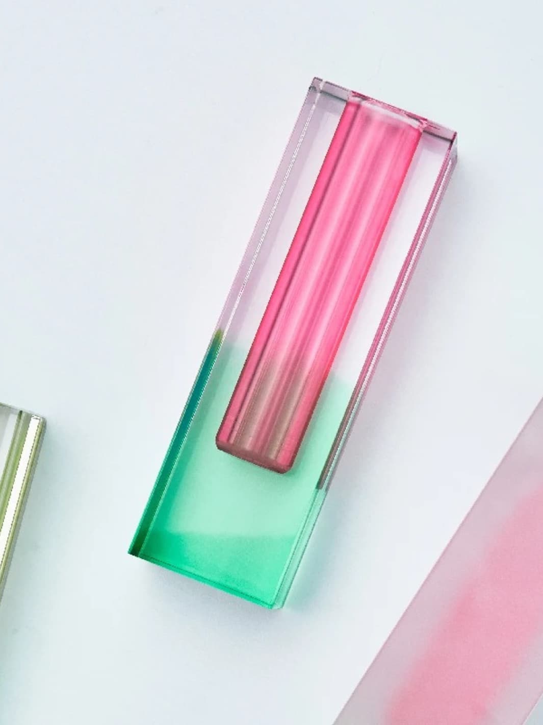 Vase | Acrylique design multicolore façon cristal nordique