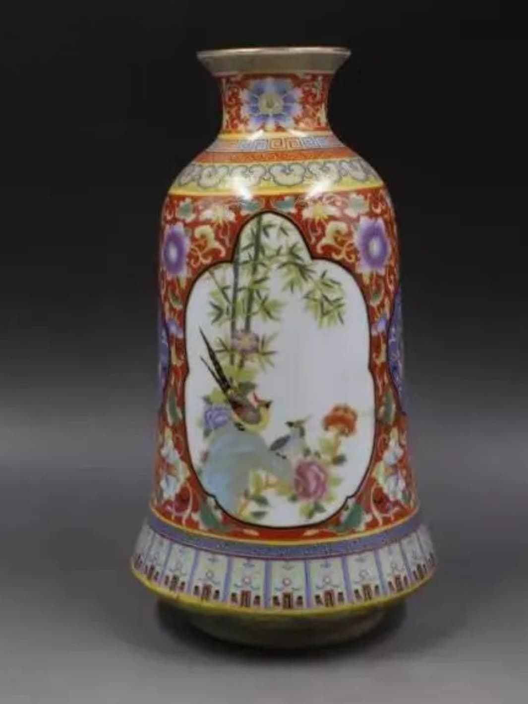 Vase | Art chinois ancien aux reflets rouges