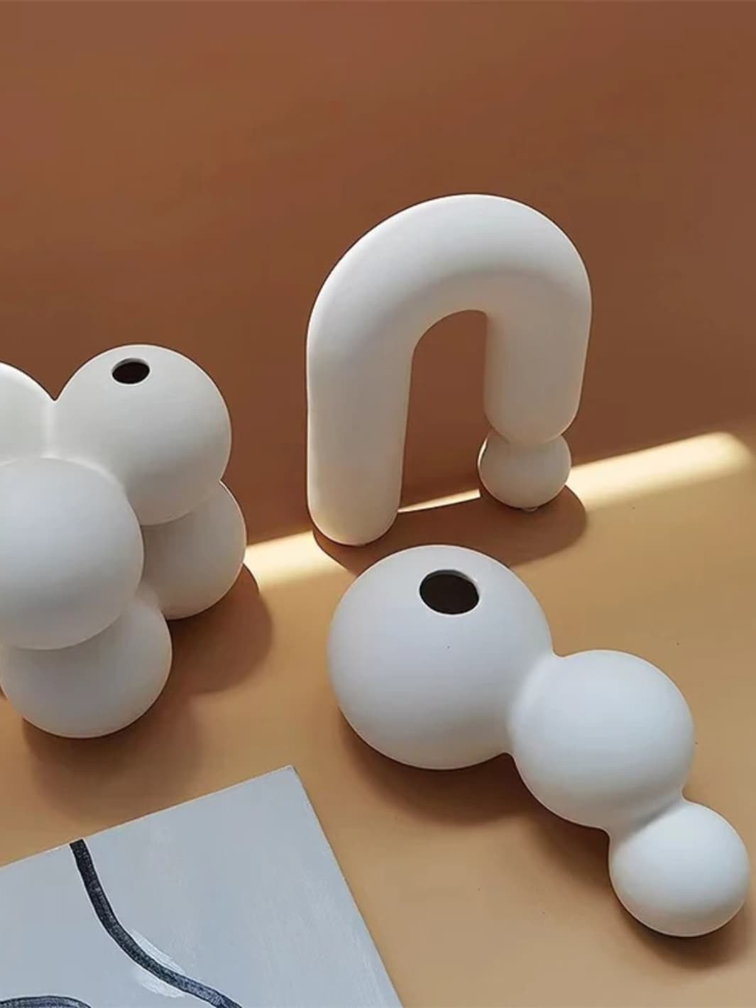 Vase | Blanc design galet ondulé