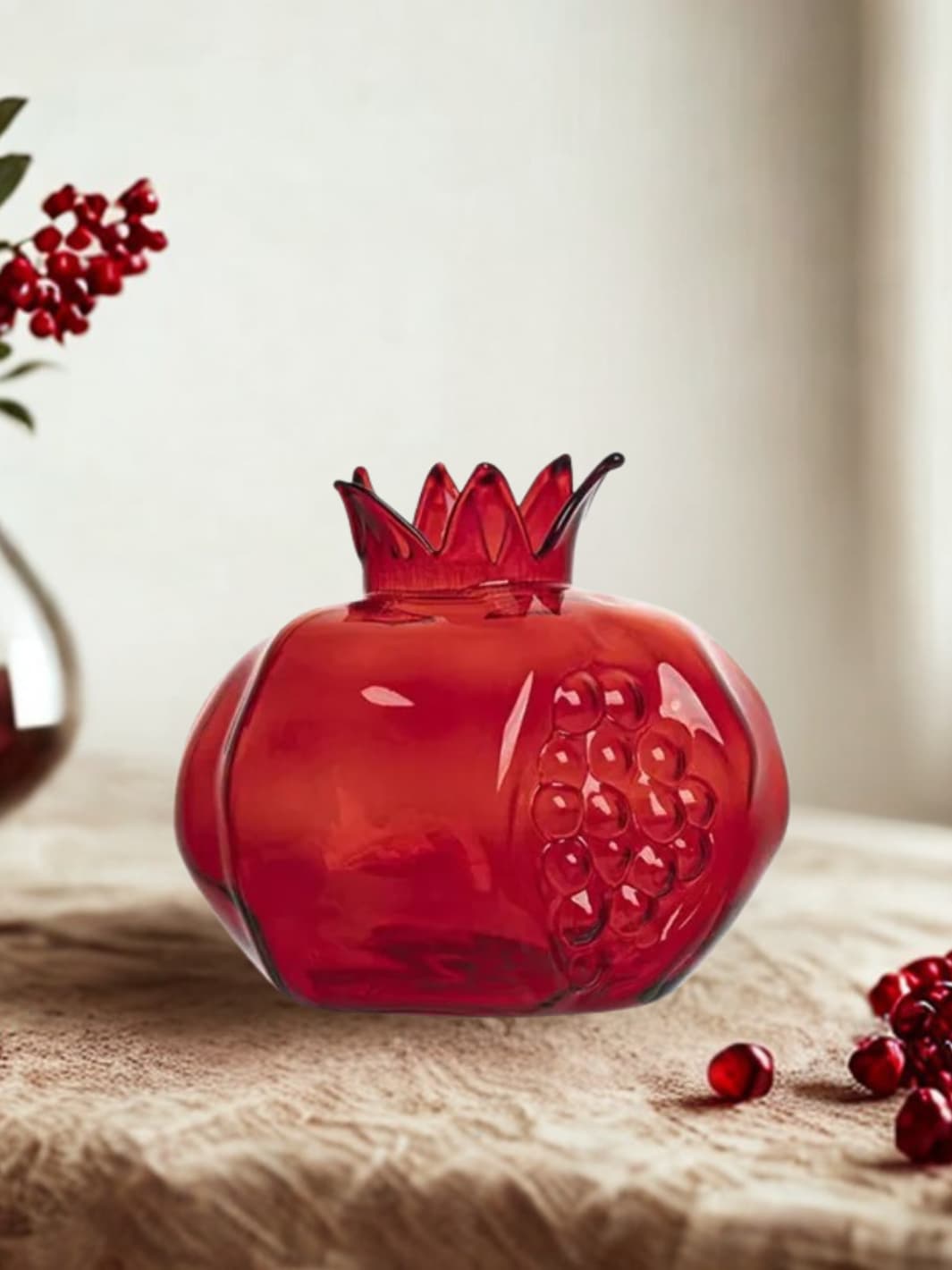 Vase | Grenade en verre soufflé rouge translucide