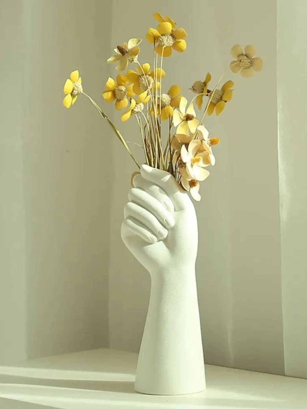 Vase | Forme main en résine blanche artistique