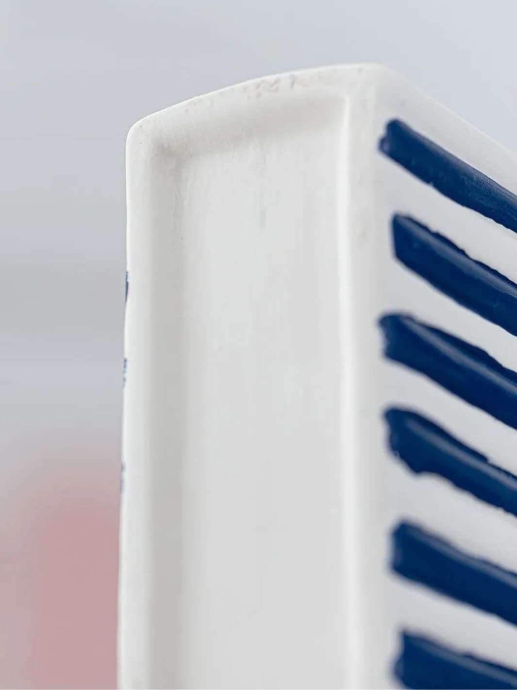 Vase | Petite arche ondulée aux nuances bleu marine