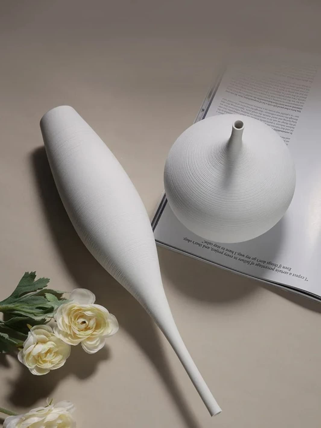 Vase | Blanc boule col fin