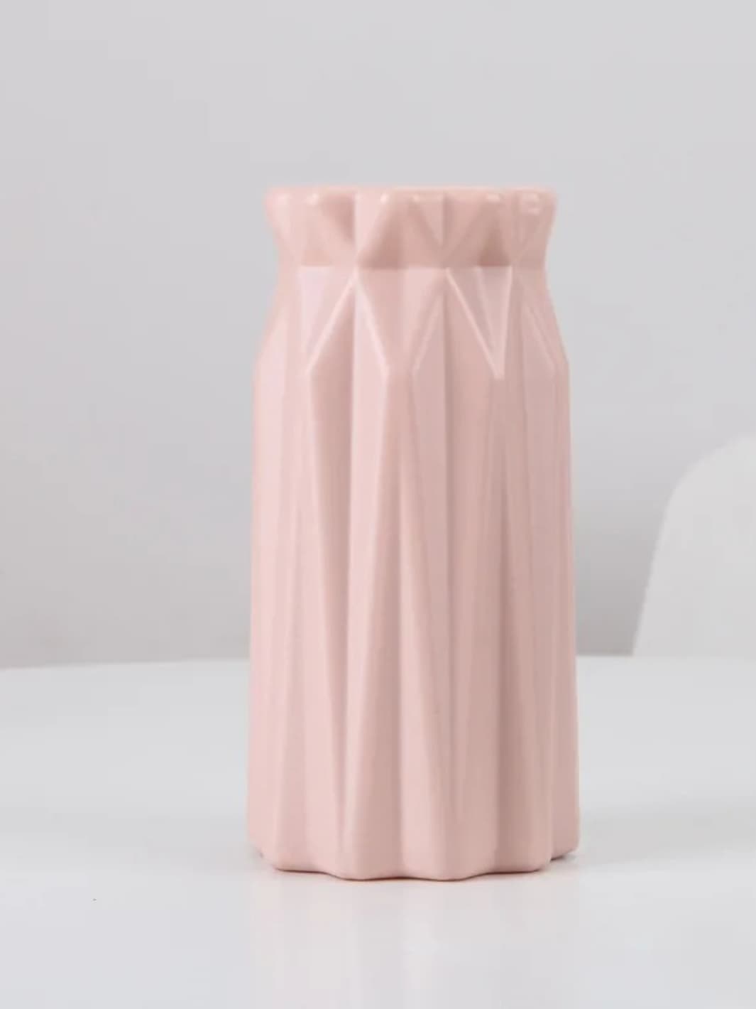 Vase | Col sculpté lignes nordiques
