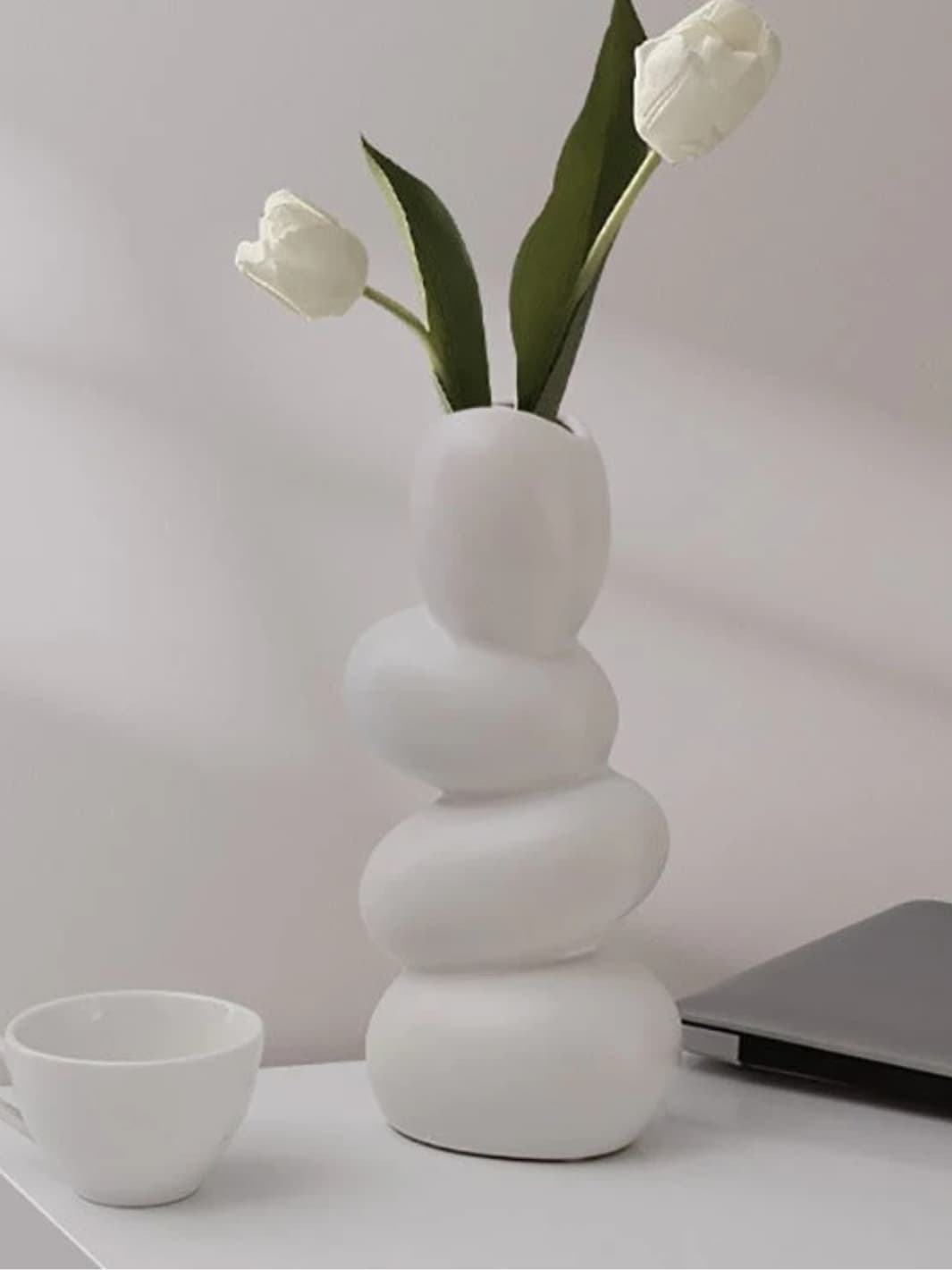 Vase | Superposition de galets en céramique