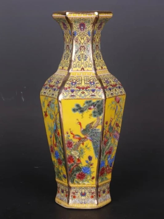 Vase | Pot chinois ancien jaune hexagonal
