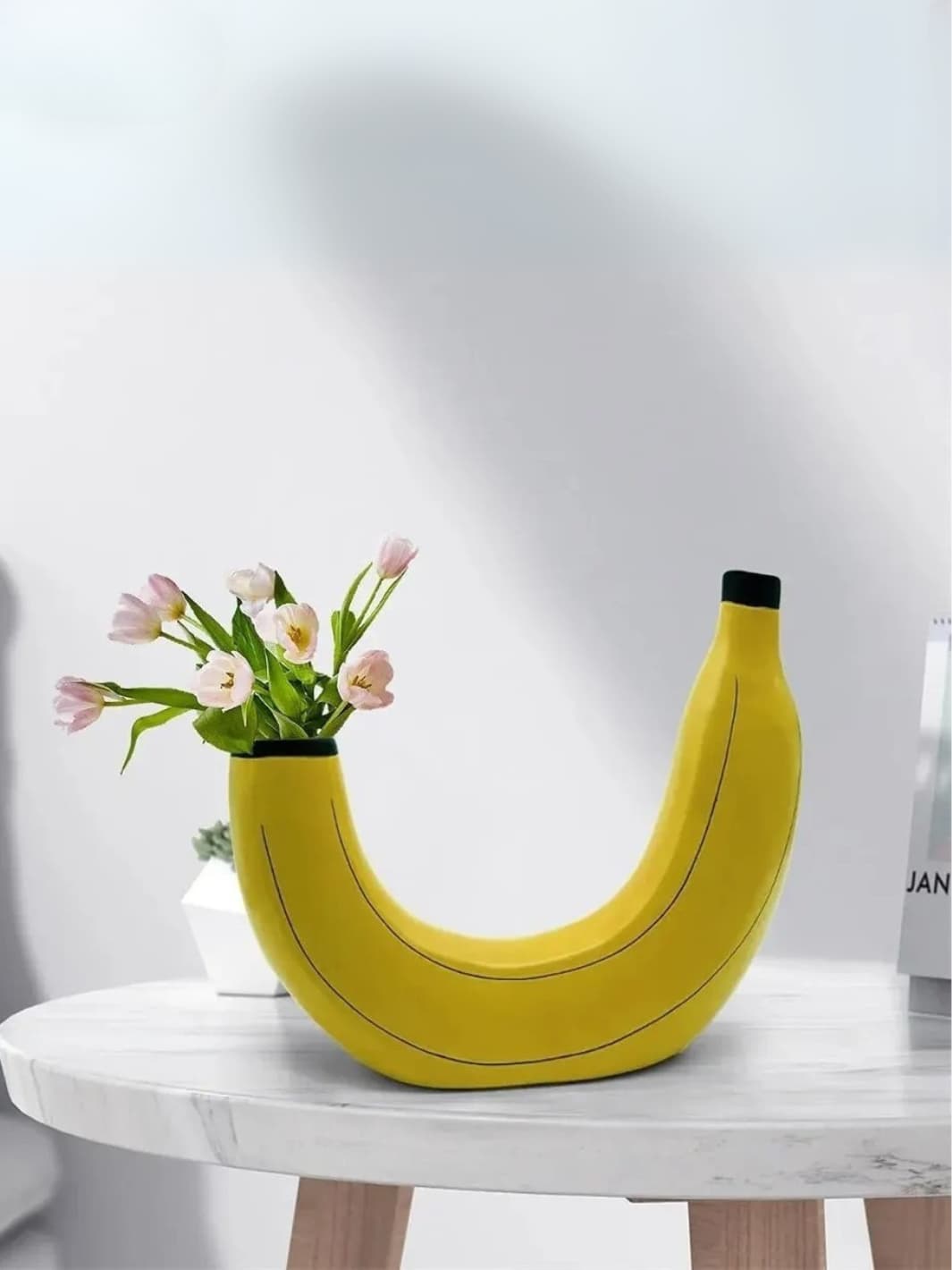 Vase | Banane en résine jaune