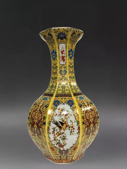 Vase | Élégance orientale teinte jaune