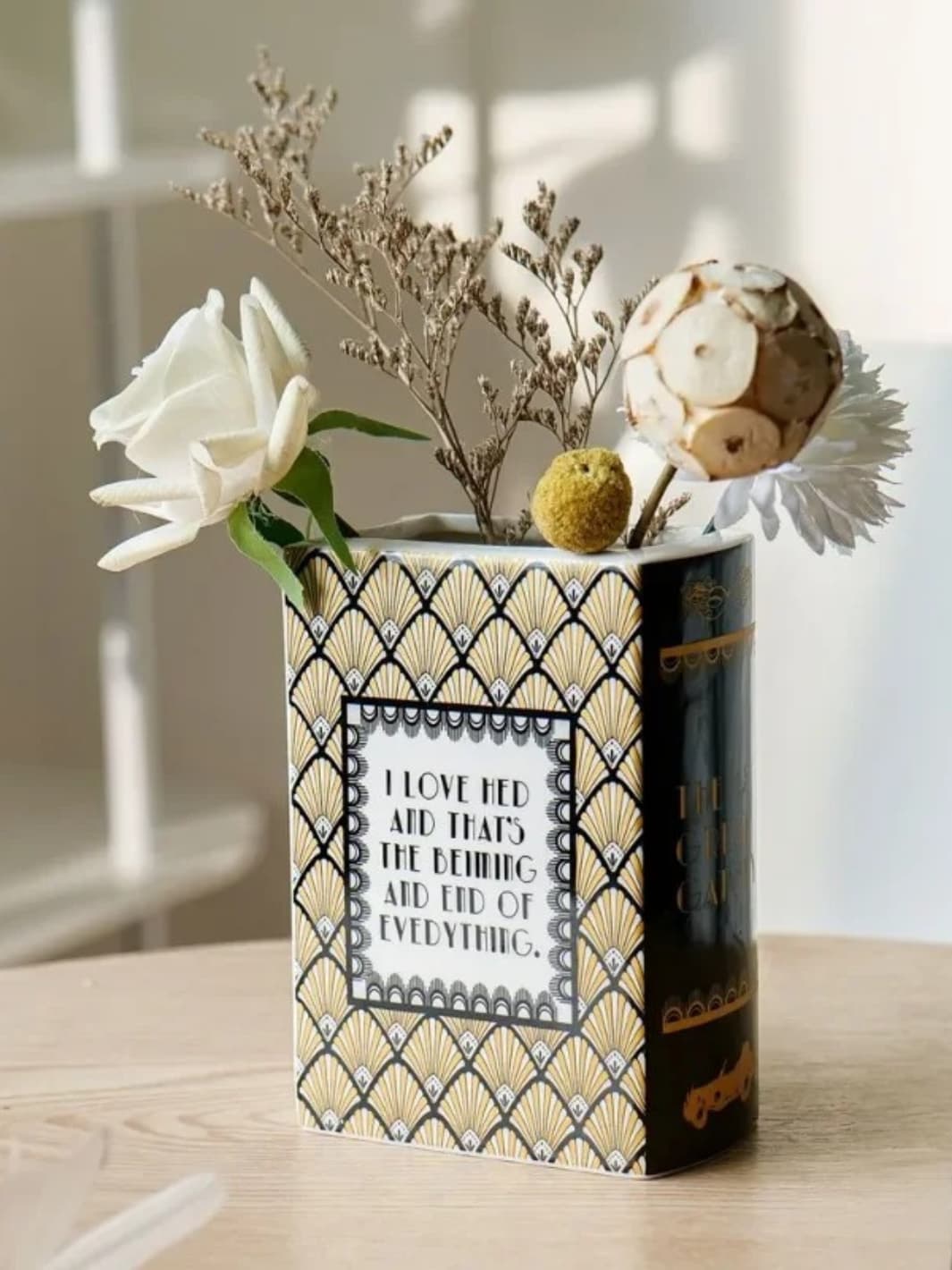 Vase | Livre fleuri en céramique peinte à la main