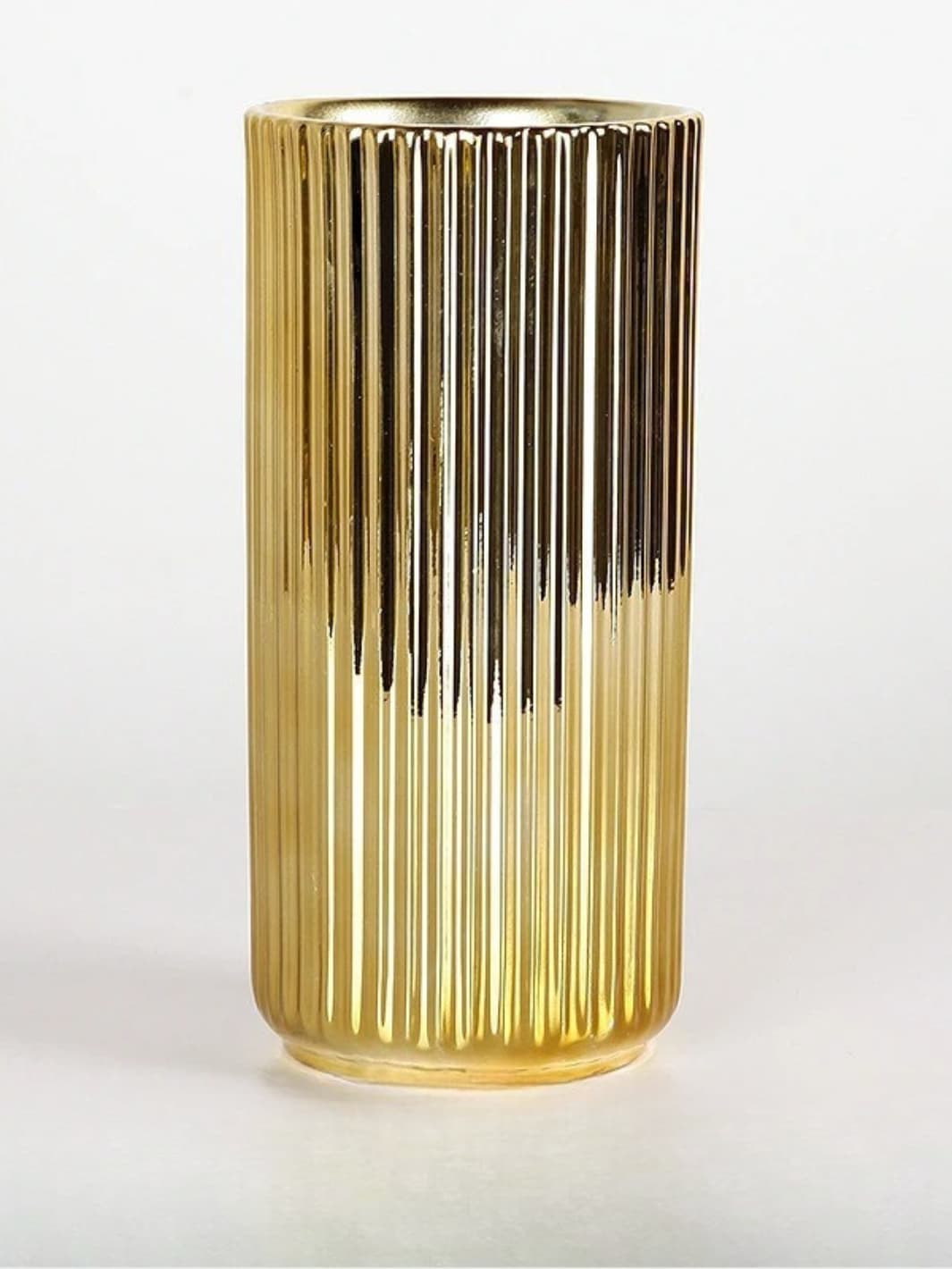 Vase | Cylindre doré à stries verticales