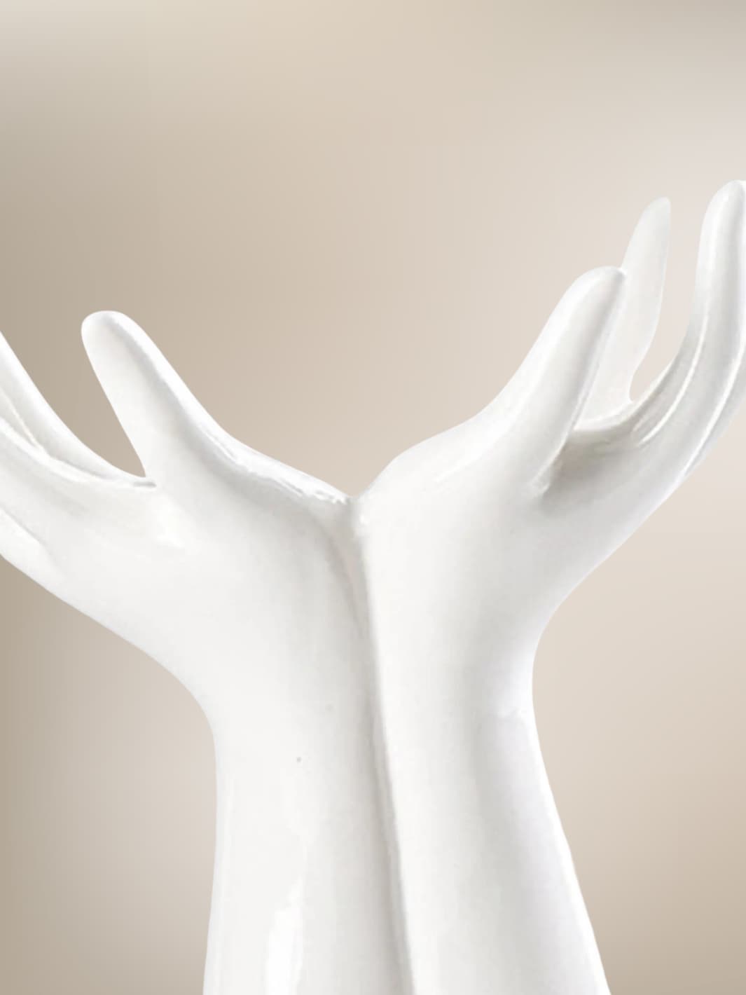 Vase | Mains ouvertes en céramique blanche