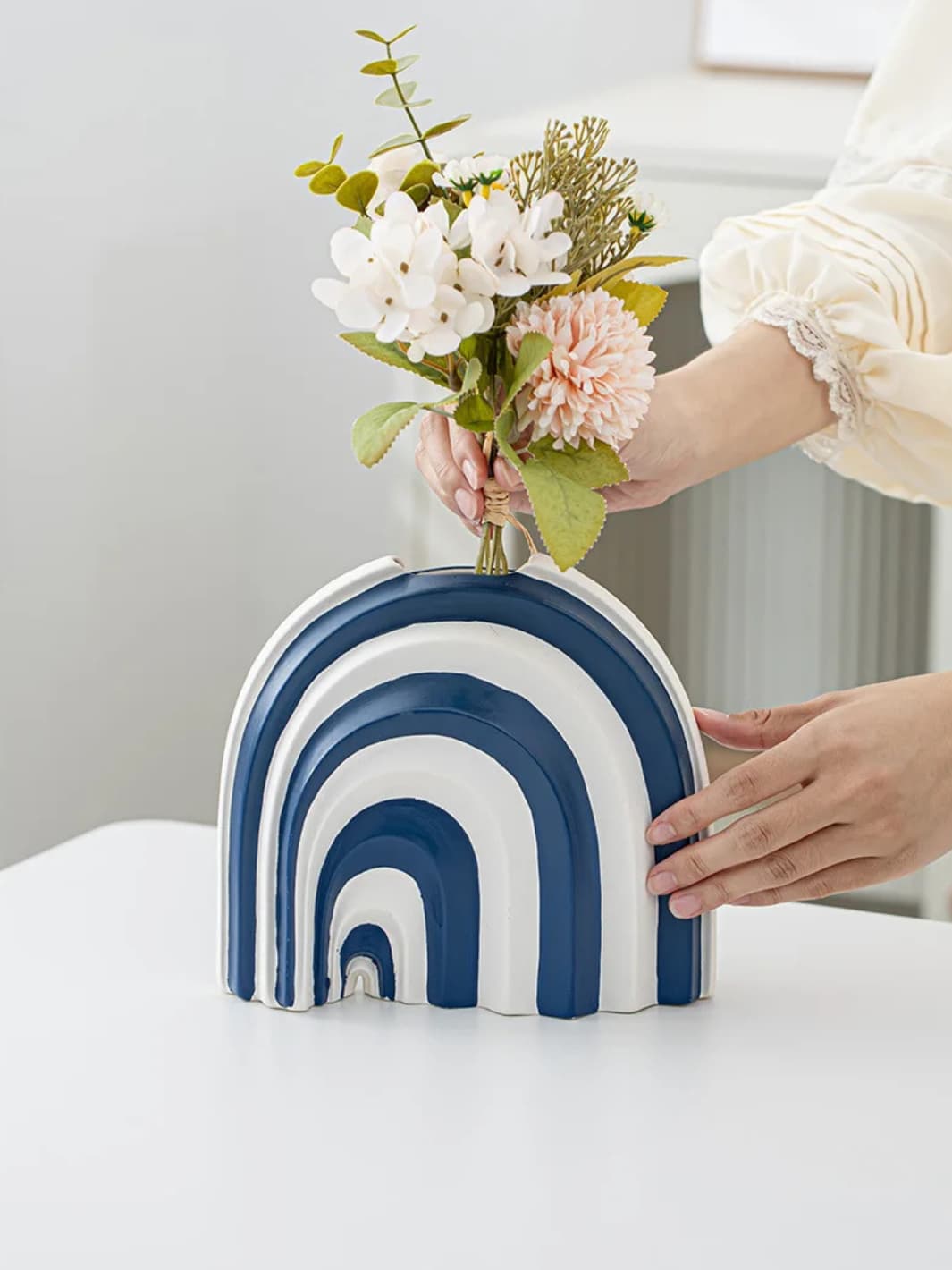 Vase | Petite arche ondulée aux nuances bleu marine