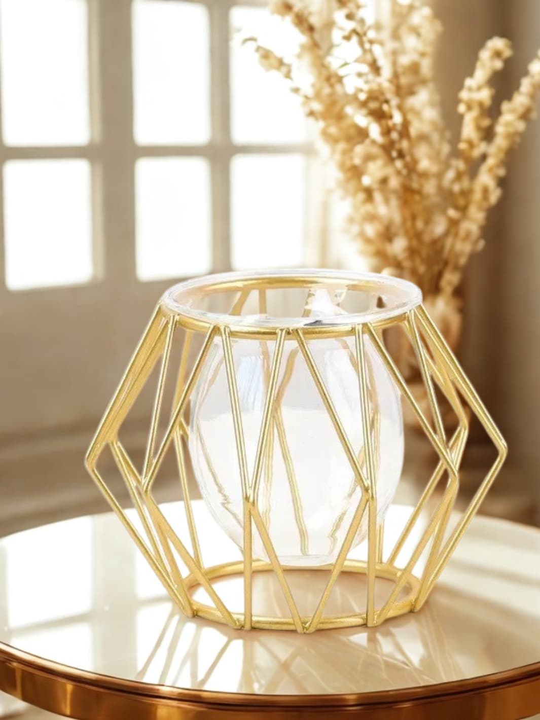 Vase | Grosse bulle suspendue dans une structure