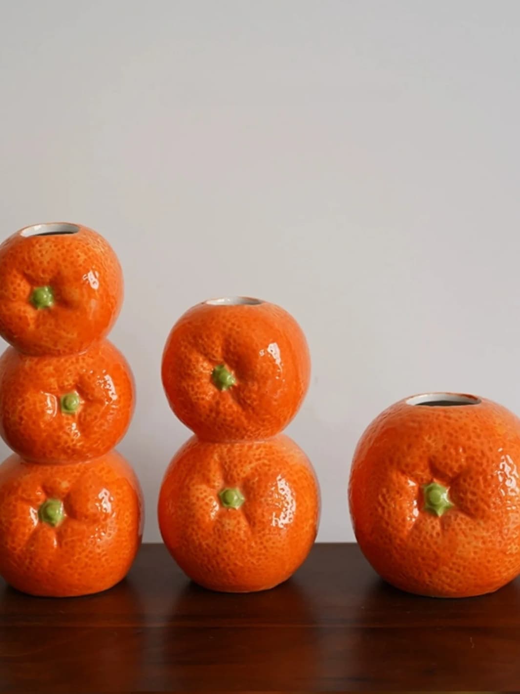 Vase | Empilement de mandarines en céramique orange