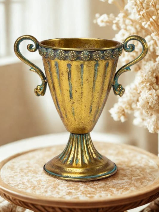 Vase | Modèle romain doré à pied décoratif