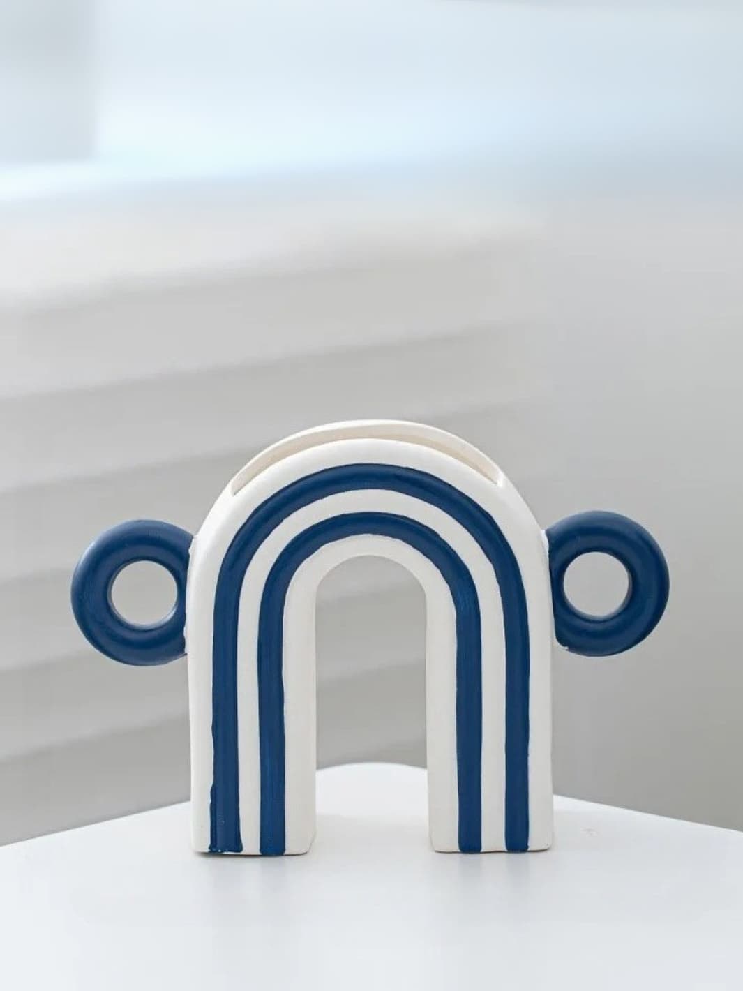 Vase | Petite arche graphique à anses rayées