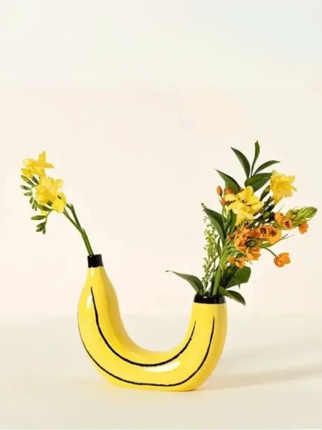 Vase | Banane en résine jaune