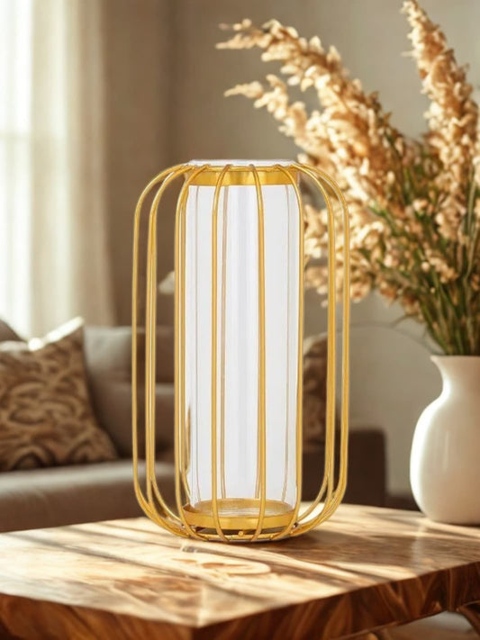 Vase | Cylindre doré sous cage métallique