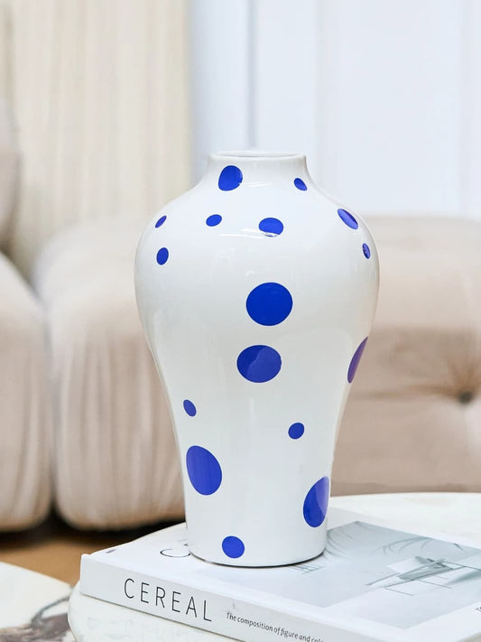 Vase | Pois bleus sur céramique blanche