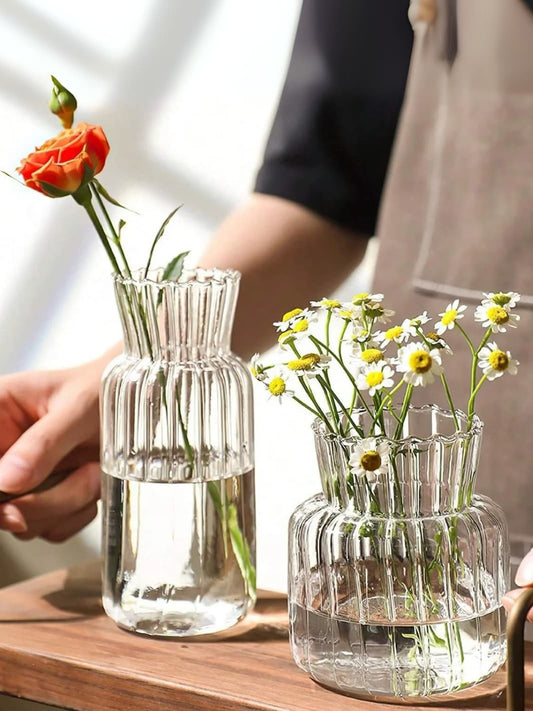 Vase | Soliflore cannelé en verre transparent