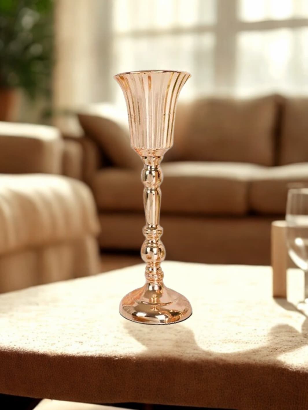 Vase | Pied doré style flûte, finition brillante pour cérémonie
