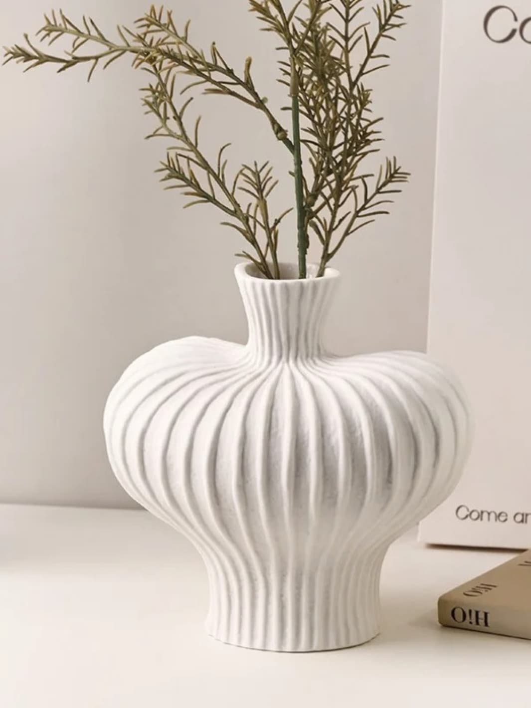 Vase | Imitation céramique nervuré blanc et noir