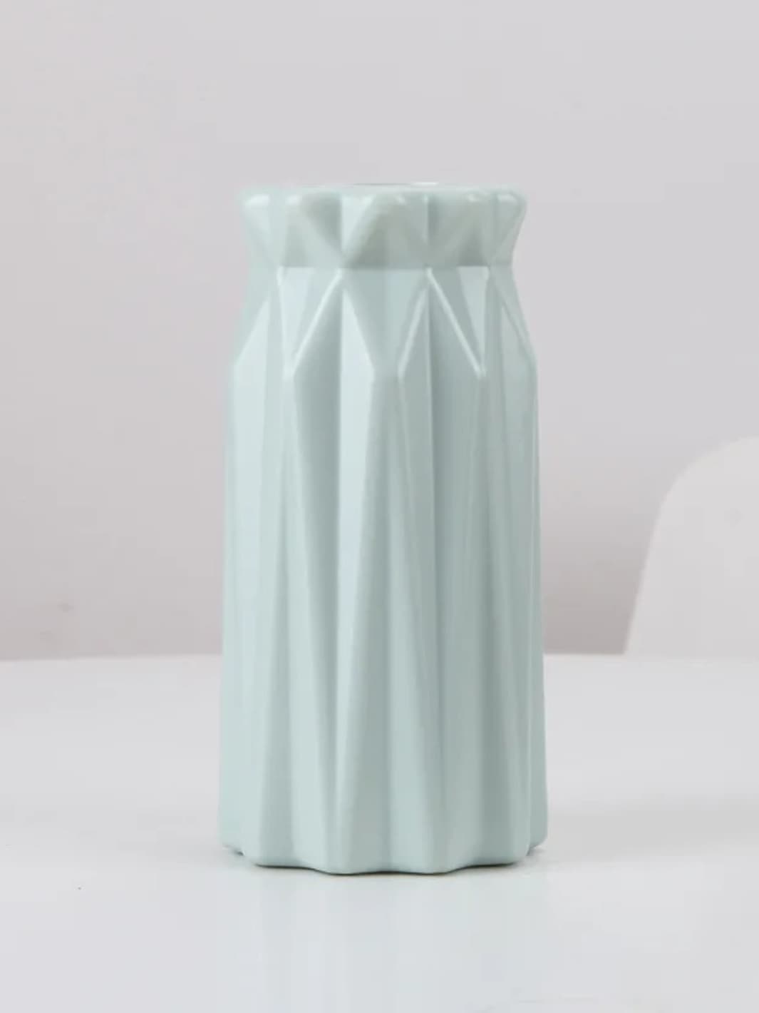 Vase | Col sculpté lignes nordiques